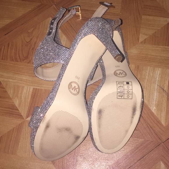 Michael kors heels - Picture 5 of 7